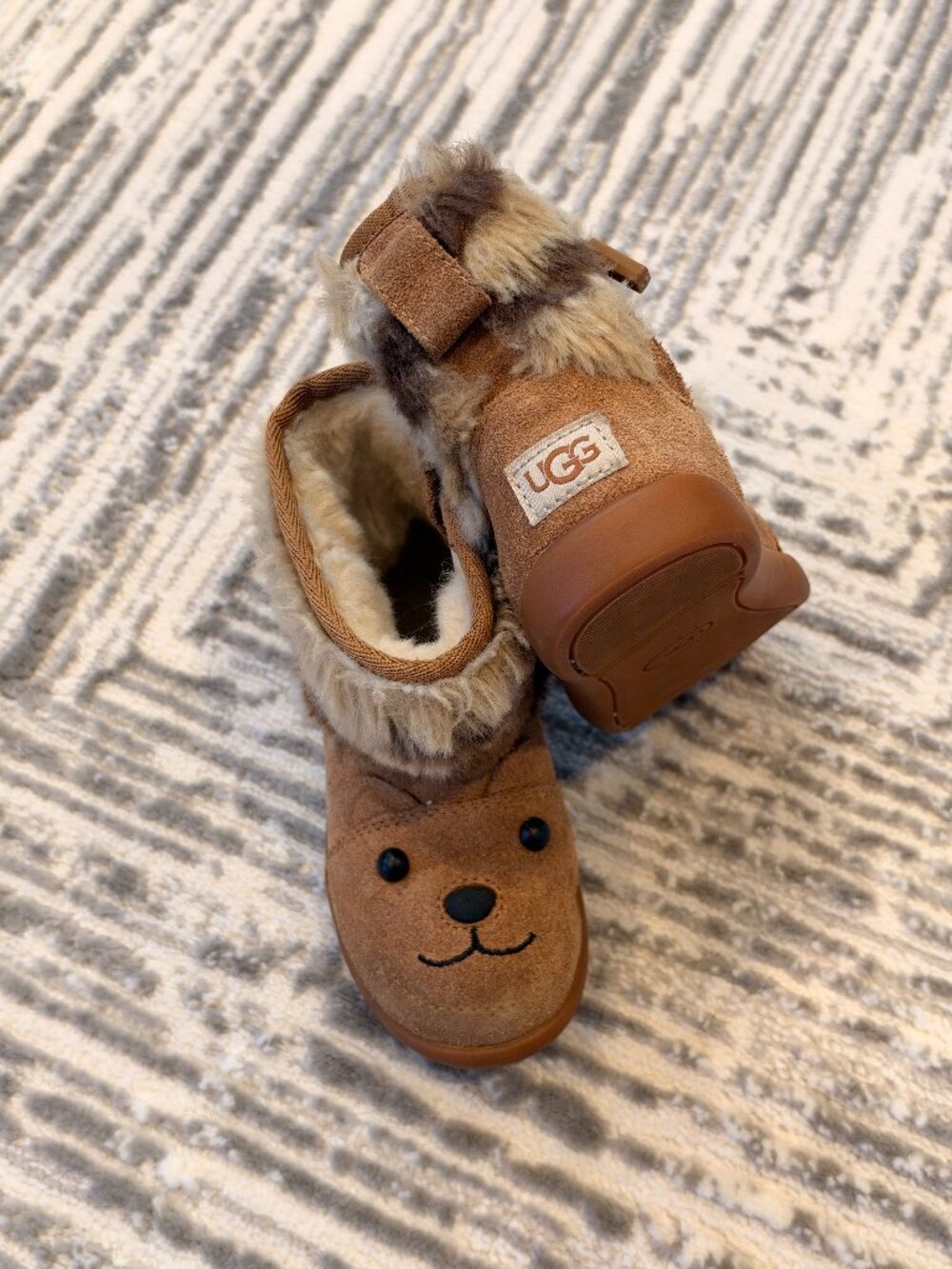 UGG kids unisex toddler size 7 "Bear Stuffie" brown boots 1130352T